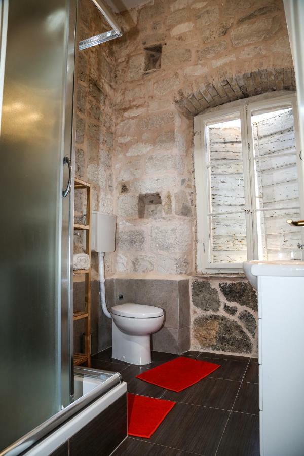 Hvar Piazza Apartment ฮวาร์ ภายนอก รูปภาพ